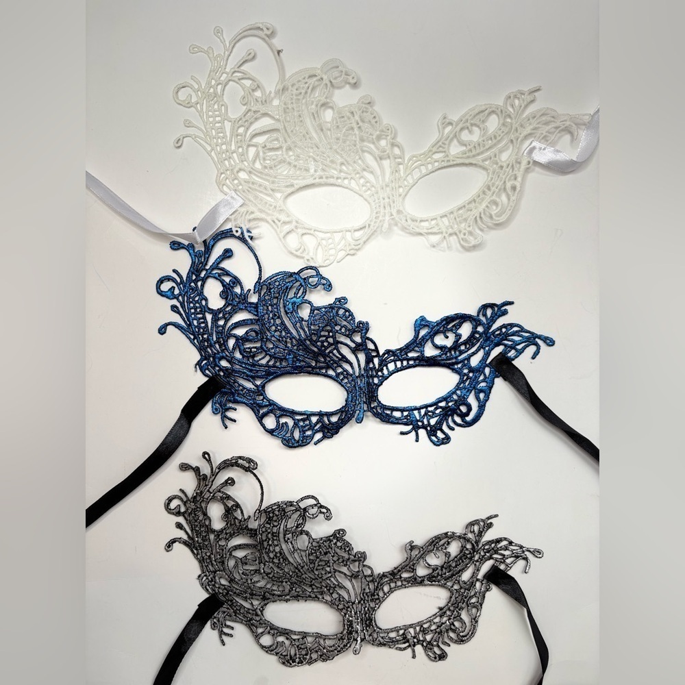 Elegant White Lace Mask 3 pieces
